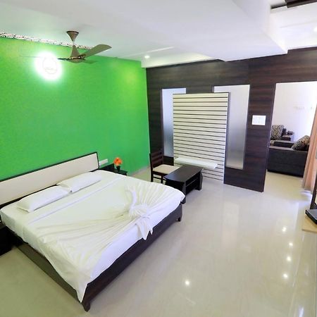 Ambāsamudram Hotel Ambai Grand מראה חיצוני תמונה