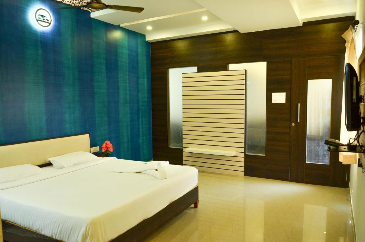Ambāsamudram Hotel Ambai Grand מראה חיצוני תמונה