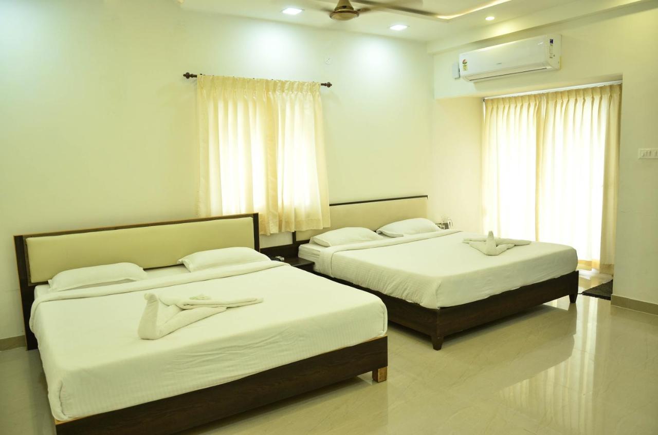 Ambāsamudram Hotel Ambai Grand מראה חיצוני תמונה