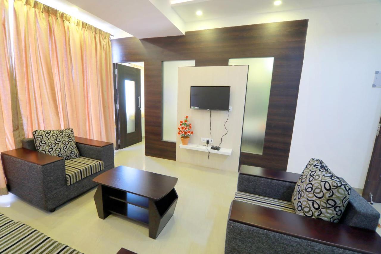 Ambāsamudram Hotel Ambai Grand מראה חיצוני תמונה