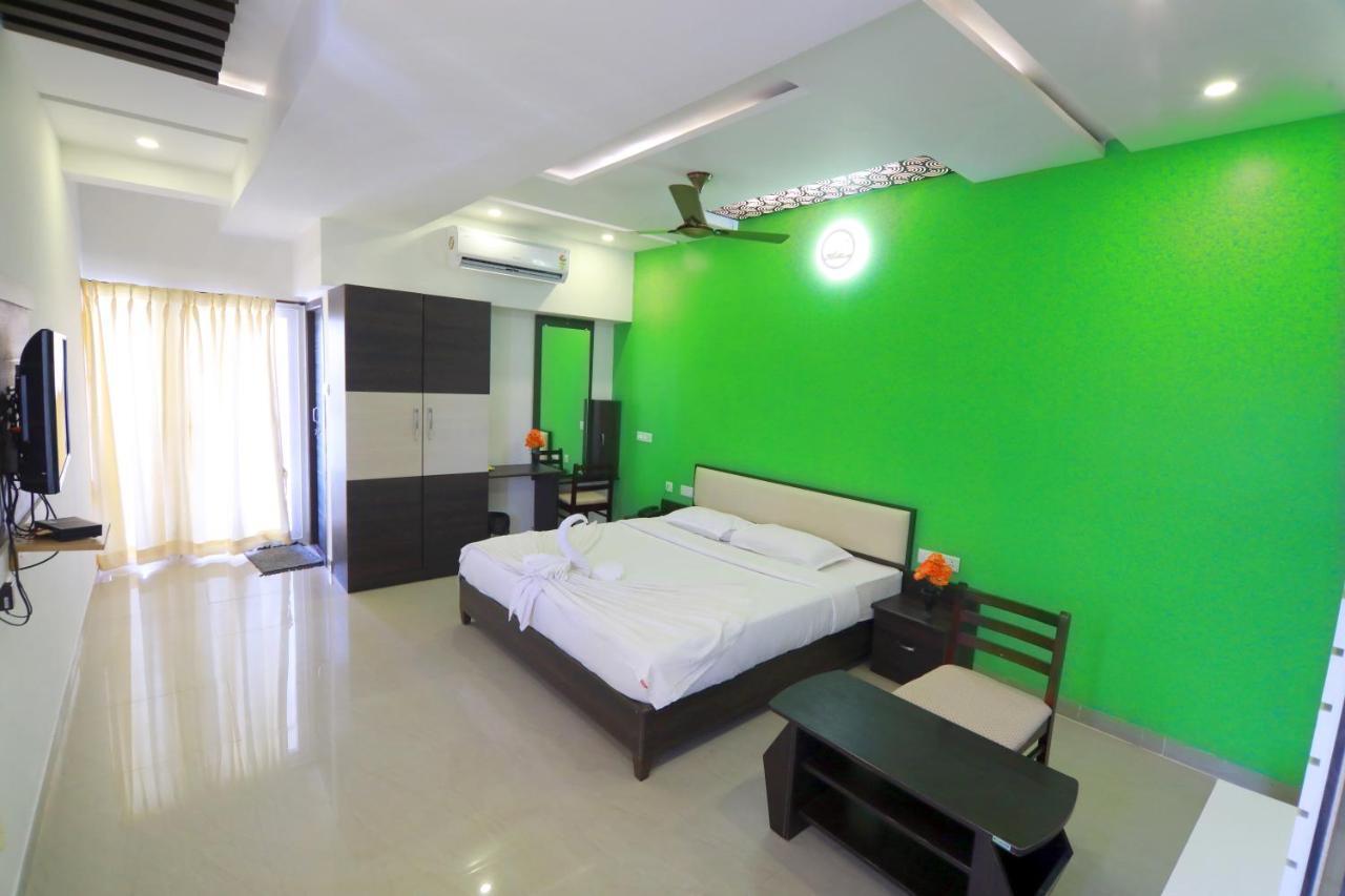 Ambāsamudram Hotel Ambai Grand מראה חיצוני תמונה